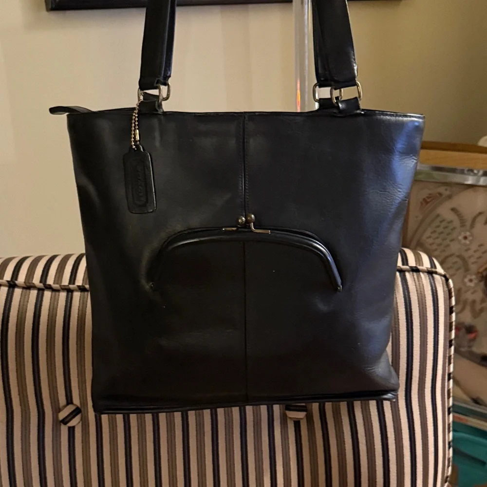 Coach elegant black
